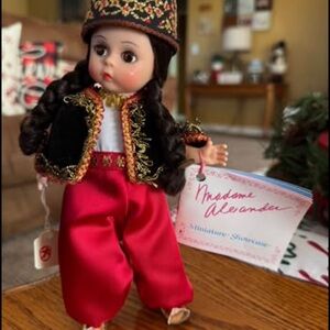 Vintage Madame Alexander Miniature Showcase 8” Doll Algeria #528 in Original Box